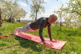 追悔莫及！森林狼曾比湖人更加接近东契奇湖人击败森林狼，东契奇加盟独行侠，篮网、雄鹿、爵士等队均有机会。